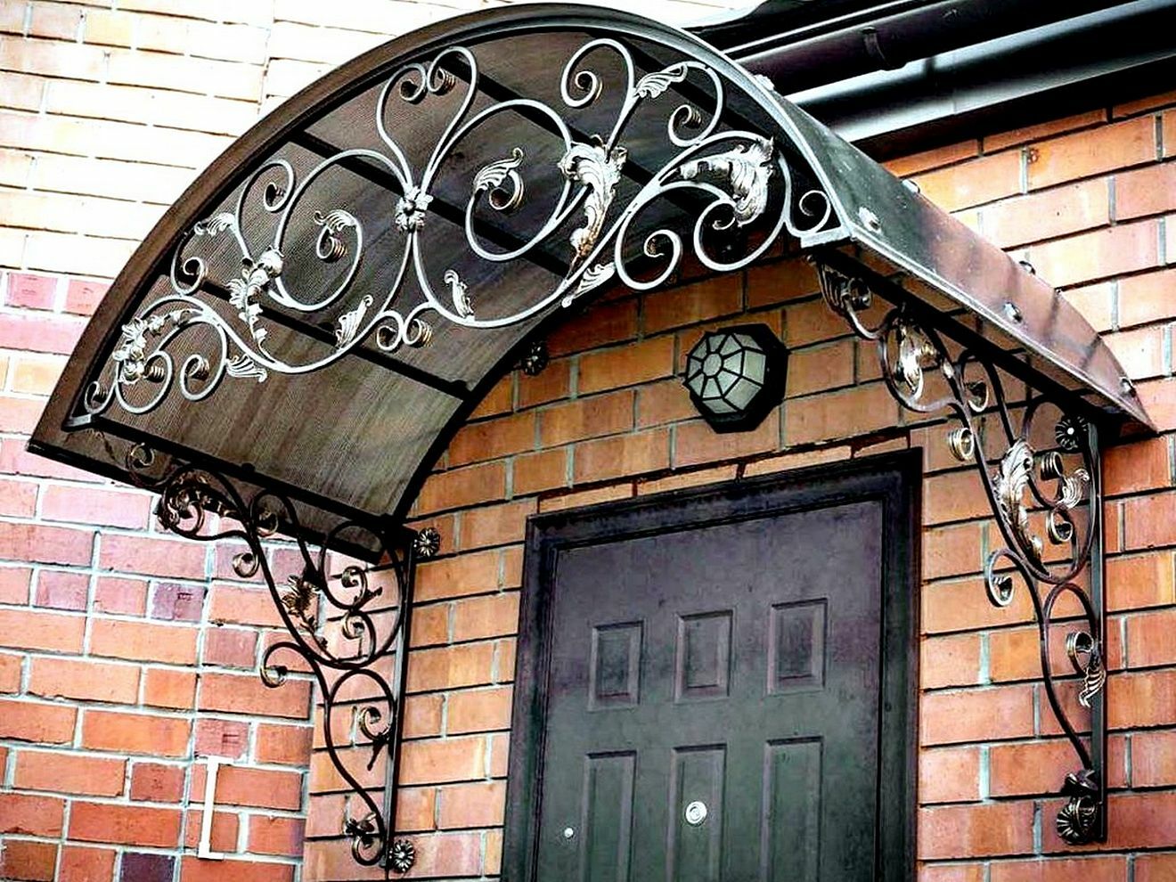 <span style="font-weight: bold;">Козырьки&nbsp;</span>